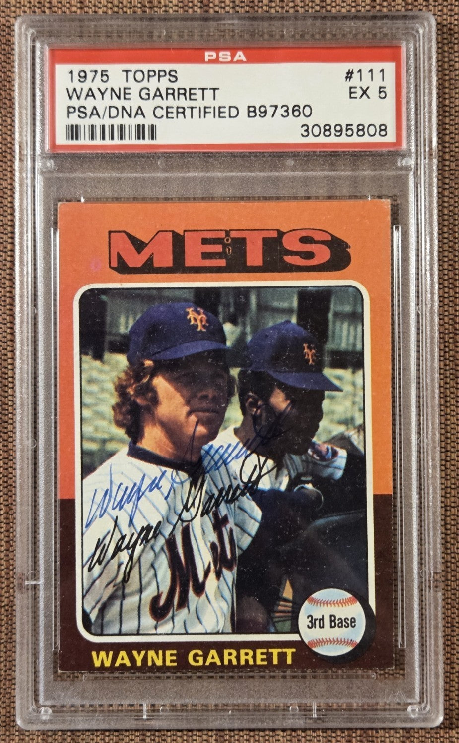 1975 Topps #111 Wayne Garrett New York Mets Baseball Card PSA 5 / DNA AUTO0