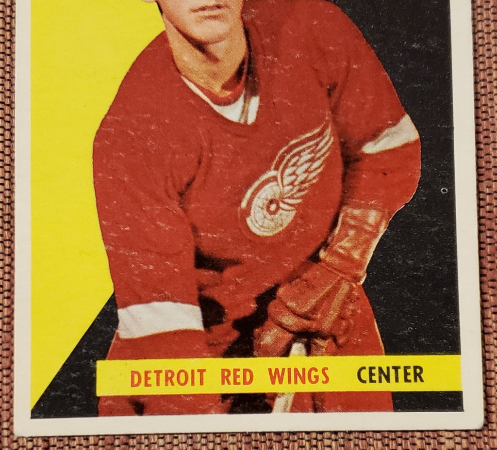 1958-59 Topps #15 Len Lunde Detroit Red Wings Authentic Rookie Hockey Card RC1