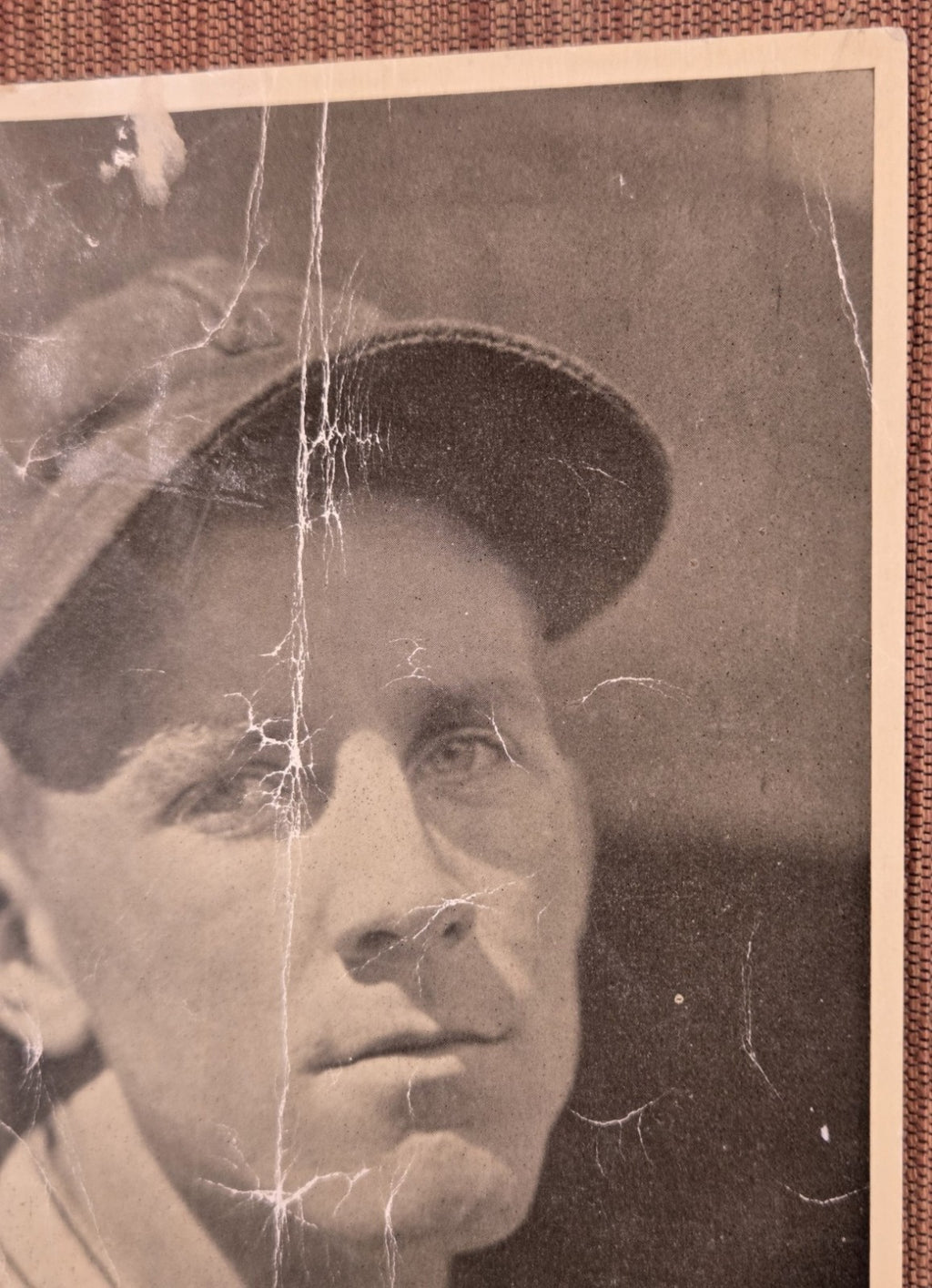 1935 Goudey Premiums  R309-2 Dick Bartell Phillies Giants Tigers Baseball Card2