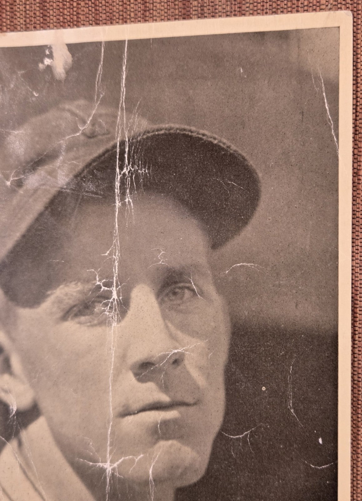 1935 Goudey Premiums  R309-2 Dick Bartell Phillies Giants Tigers Baseball Card2