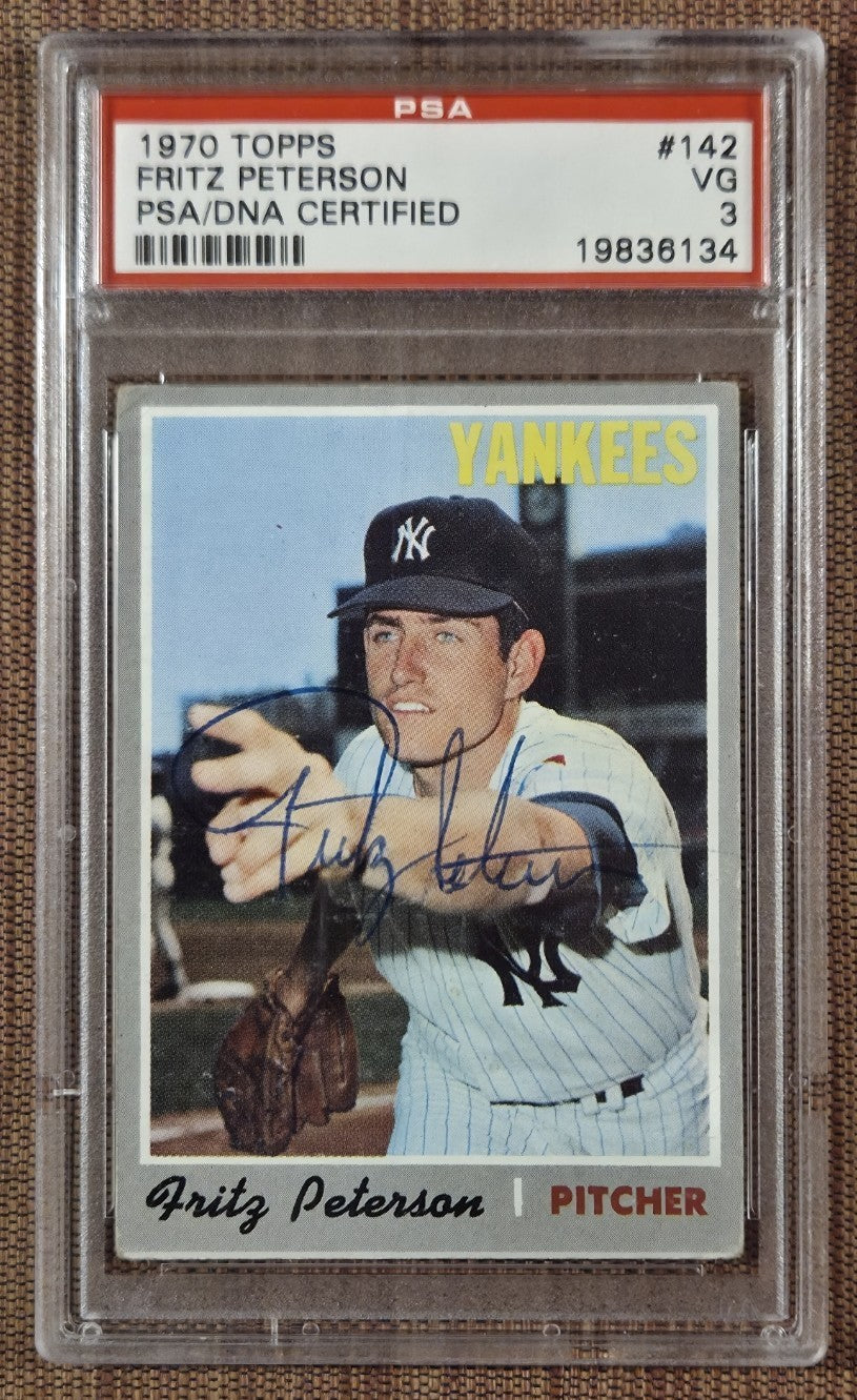 1970 Topps #142 Fritz Peterson New York Yankees Baseball Card PSA 3 / DNA AUTO0