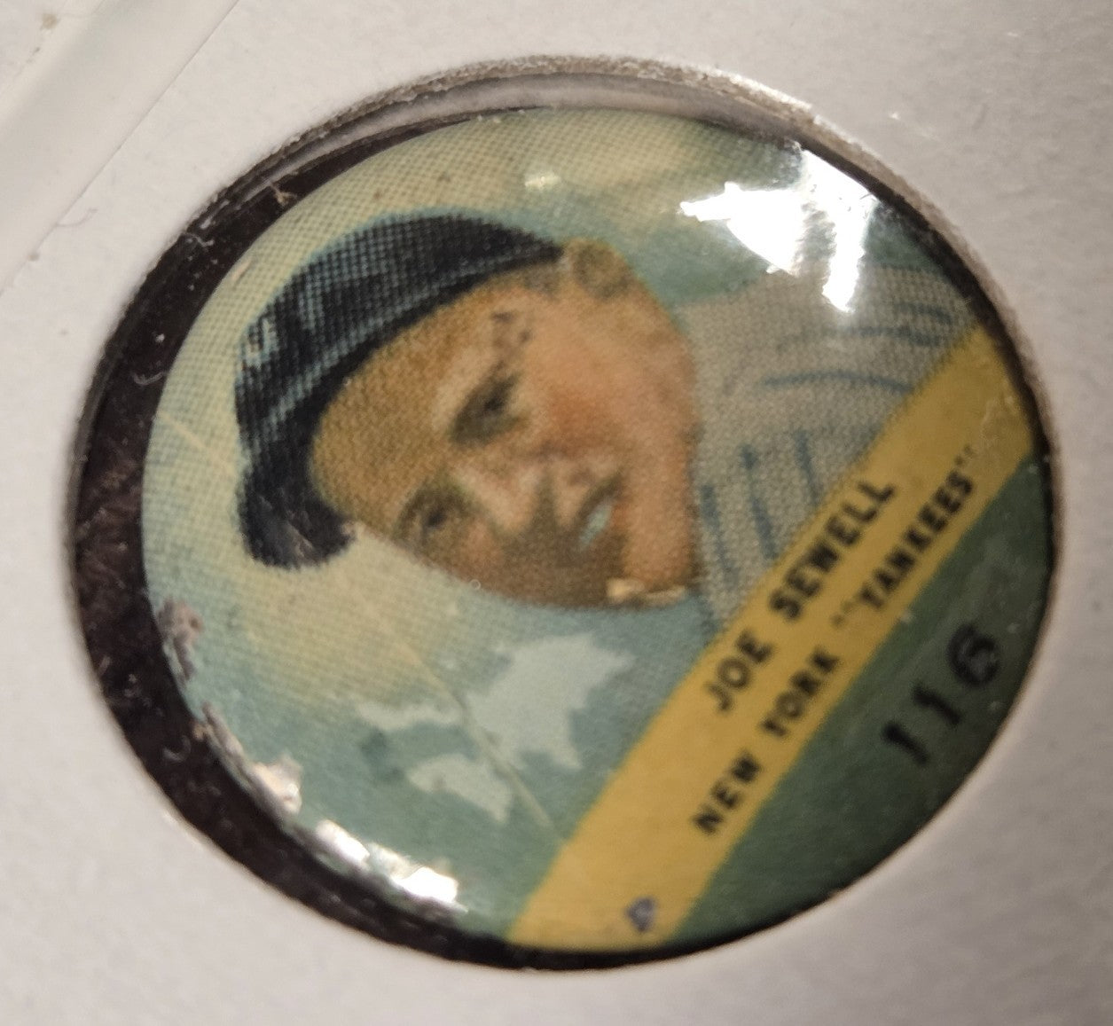 1932 Orbit Gum PR2 #116 Joe Sewell New York Yankees Original Baseball Pin HOF3
