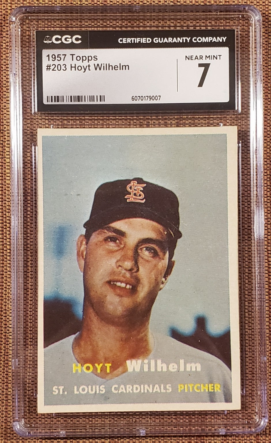 1957 Topps #203 Hoyt Wilhelm St. Louis Cardinals Baseball Card CGC 7 NM HOF0