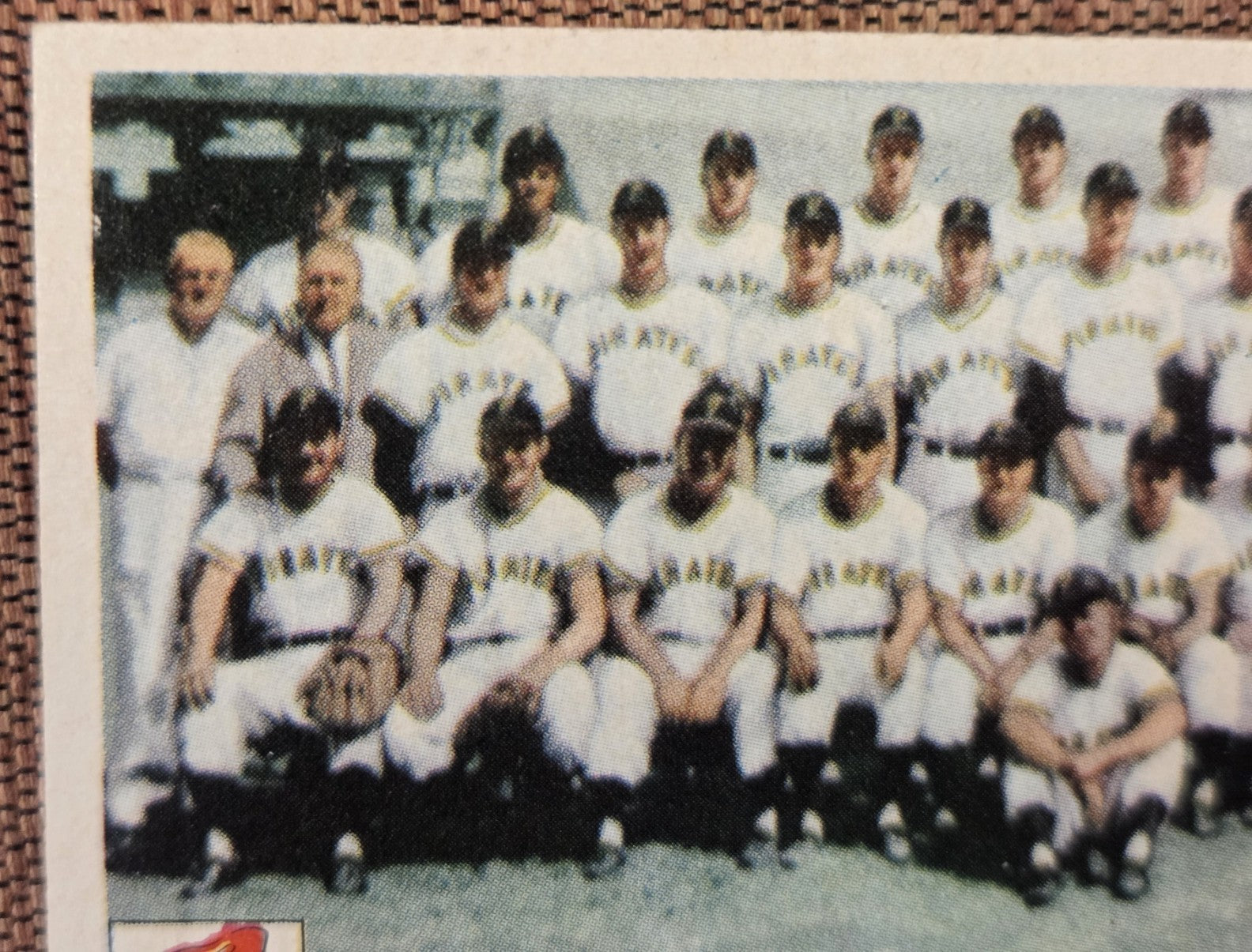 1956 Topps #121 Pittsburgh Pirates Baseball Card Clemente Friend Law Groat1