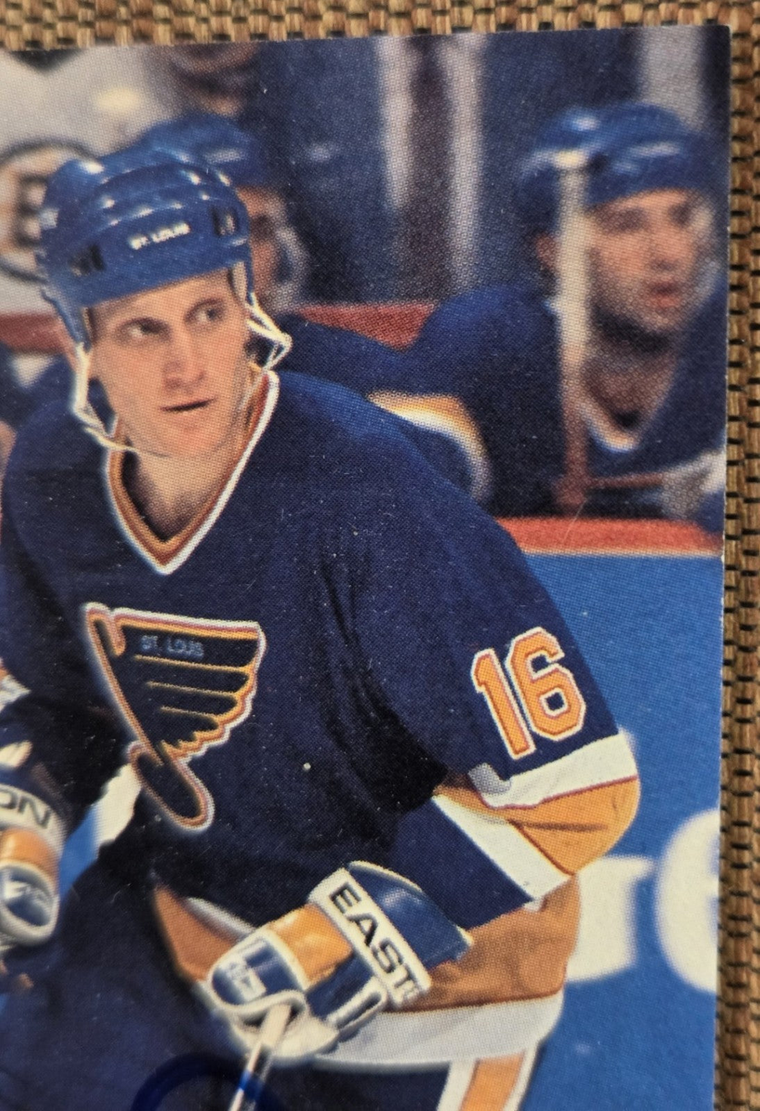 1991 Pro Set #215 Brett Hull St. Louis Blues Original Hockey Card JSA AUTO2